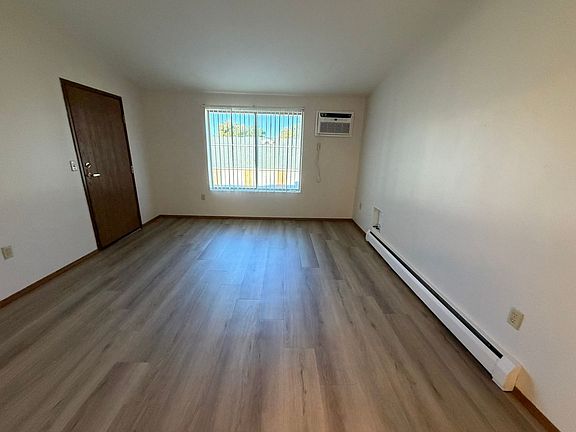 3rd image of 2685 Humboldt Rd #11