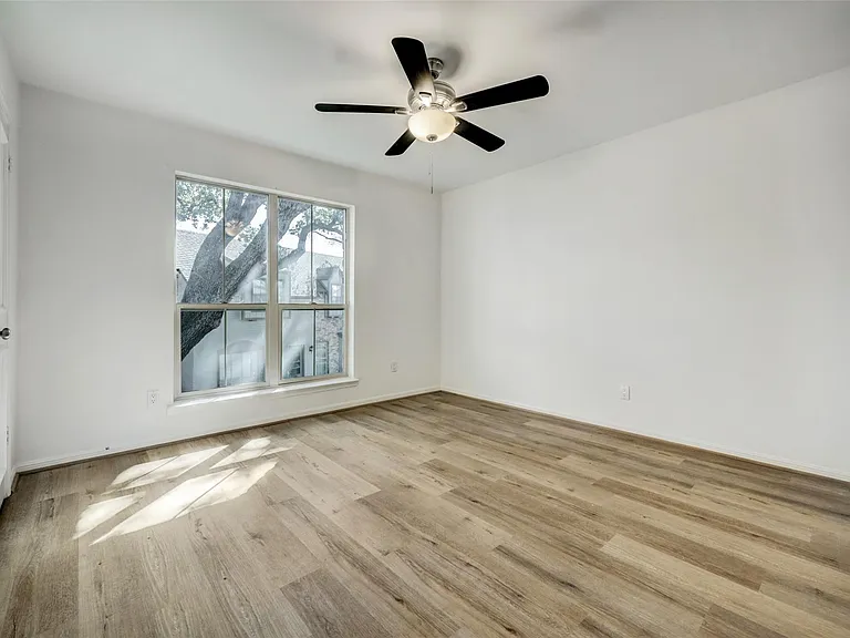14715 Barryknoll Ln #142 — Photo 17