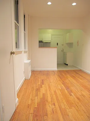 Rented by Metropolitan Property Group | media 3