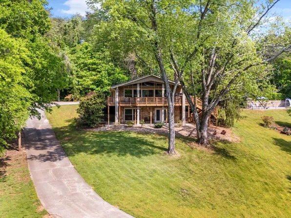 2929 Louisville Boatdock Rd, Louisville, TN 37777