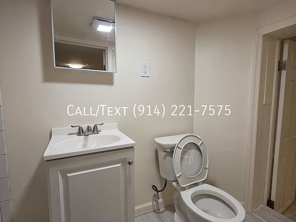 5th image of 104 Oak St #1B