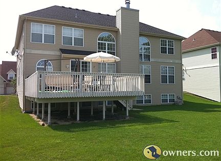 2nd image of 1365 N Crabtree Dr