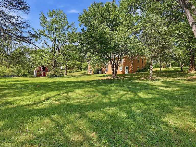 5757 Heards Mountain Rd — Photo 42