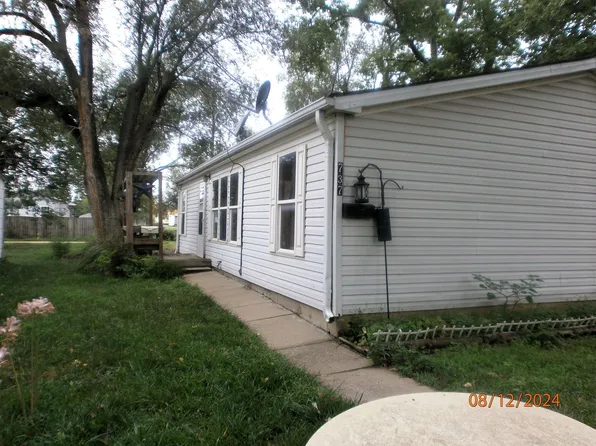 737 N 4th St, Salina, KS 67401