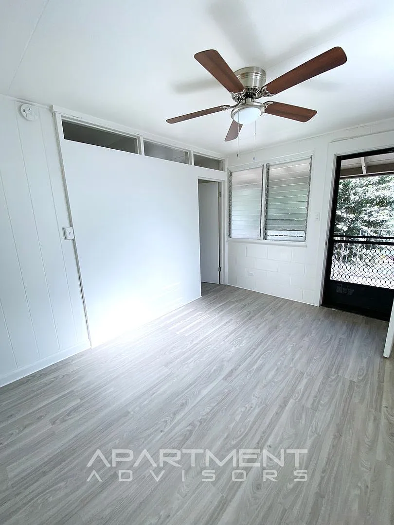 1313 Rycroft Street — Photo 2