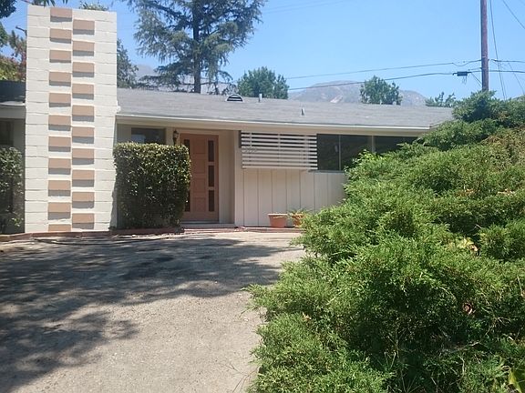 2nd image of 3721 Santa Carlotta St