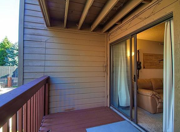 5th image of 220 Wright St APT 206