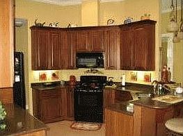 Kitchen w/granite