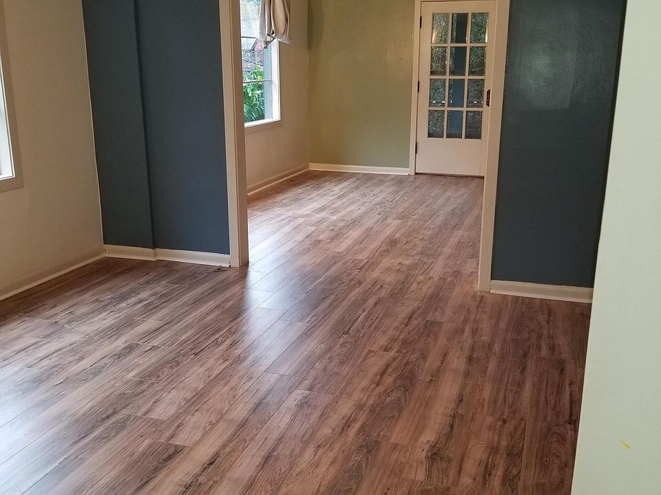 dinning room/bonus room