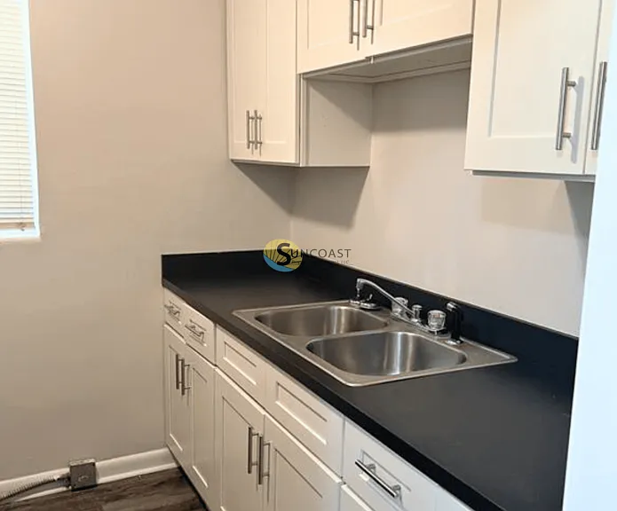8962 Monroe Ave — Photo 4