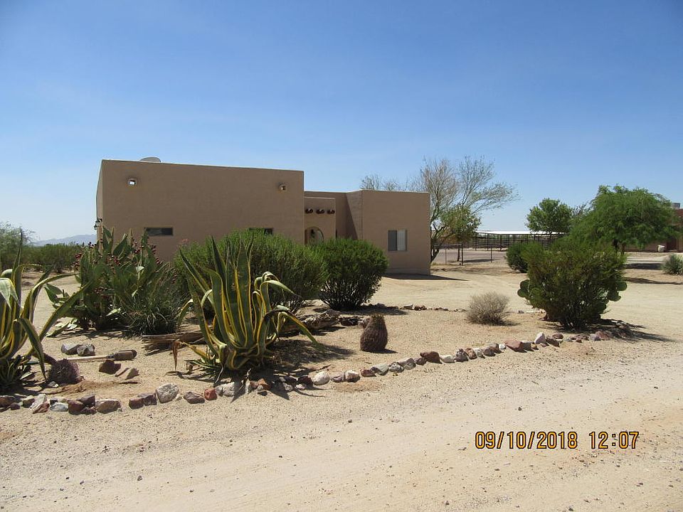 1st image of 21135 W Chuckwagon Ln