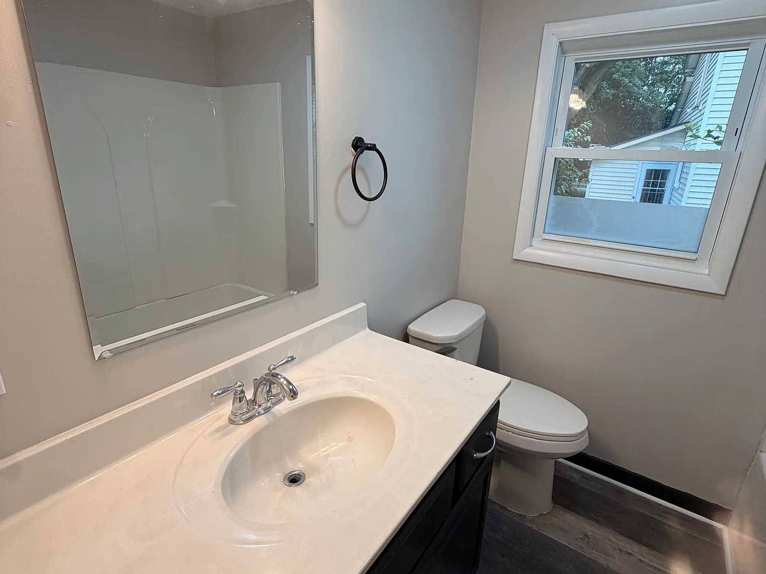3 bed, 1040 sqft, $1,650 — Photo 3