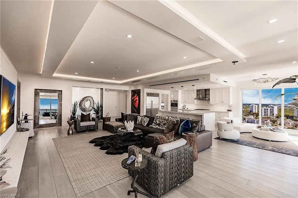 4 bed, 4.0 bath, 3280 sqft, $25,000 — Photo 4