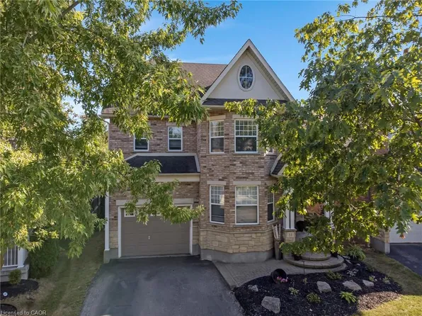 31 Coopershawk St, Kitchener, ON N2K 4J7