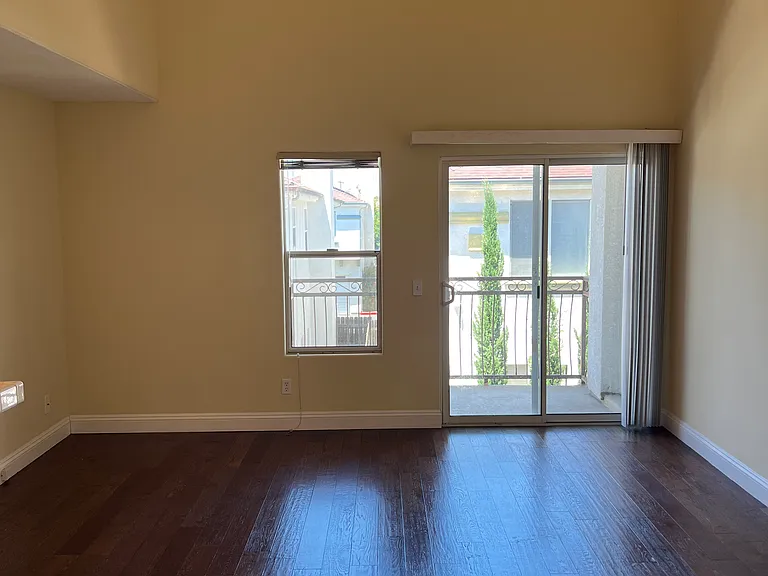 6901 Laurel Canyon Blvd #211 — Photo 6