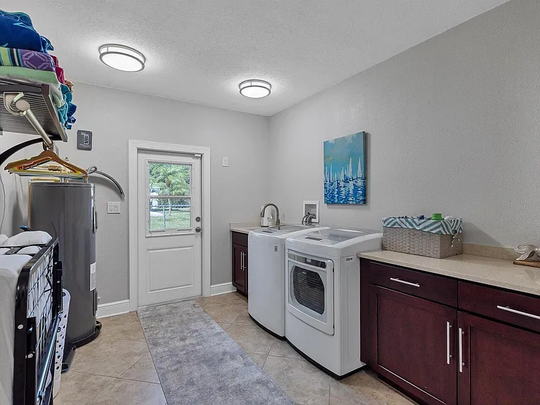 113 Harbor View Ln — Photo 39