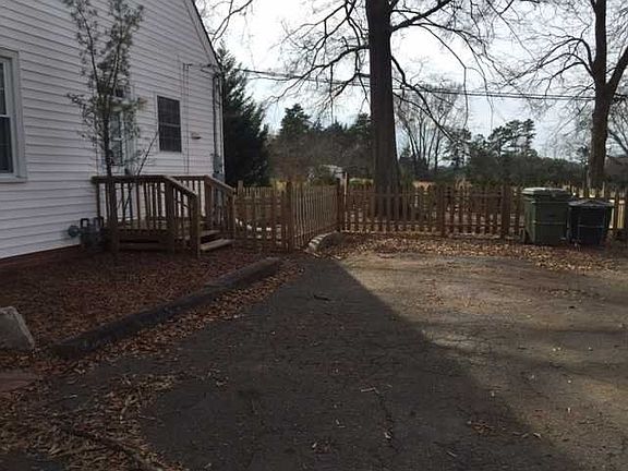 3rd image of 98 Evans St
