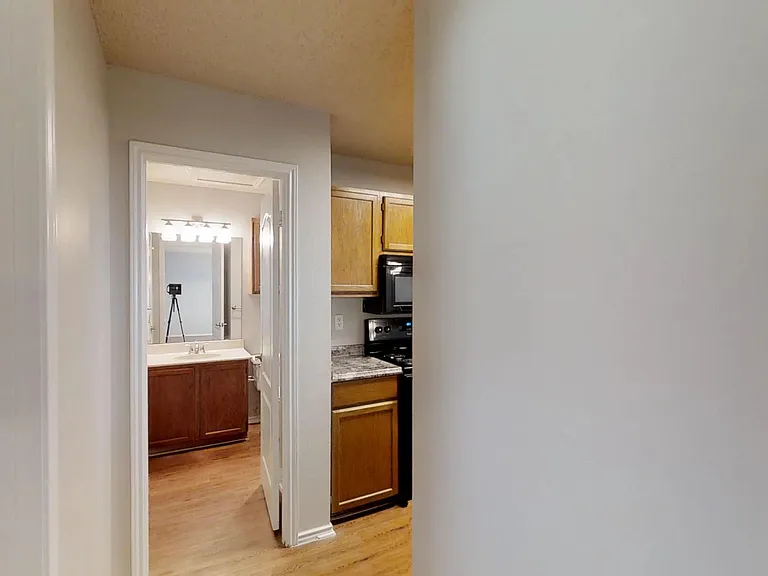 Country View Apartments — Photo 61
