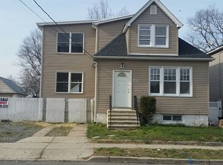 157 Kipp Ave, Elmwood Park, NJ 07407
