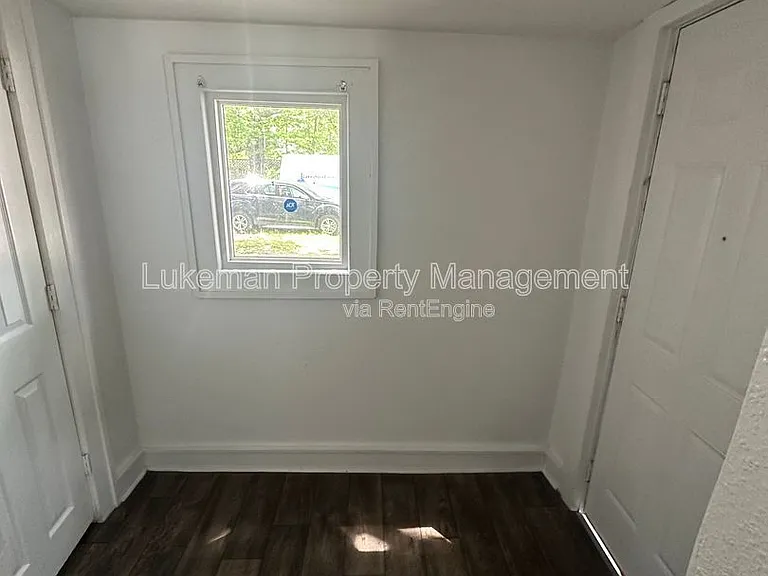 1512 S Burdick St — Photo 12