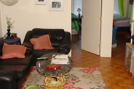 4th image of 101 Willoughby St