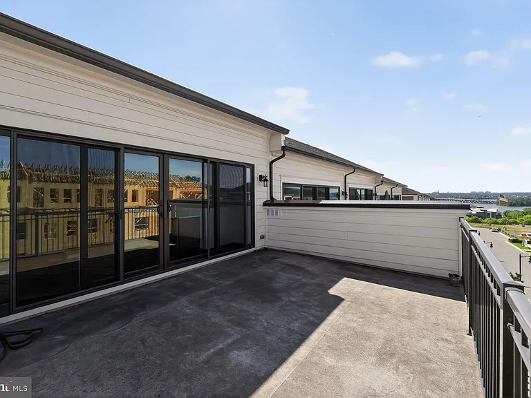 620 Halsey Way — Photo 19