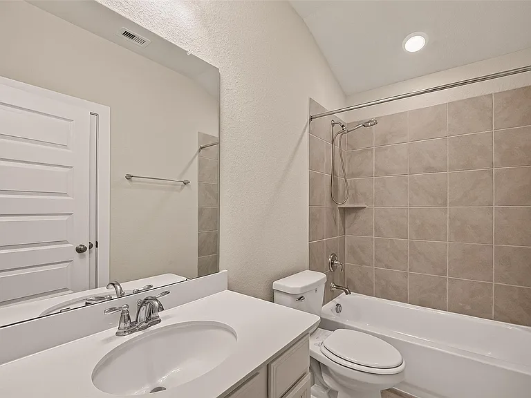 3219 Garner Ln — Photo 11