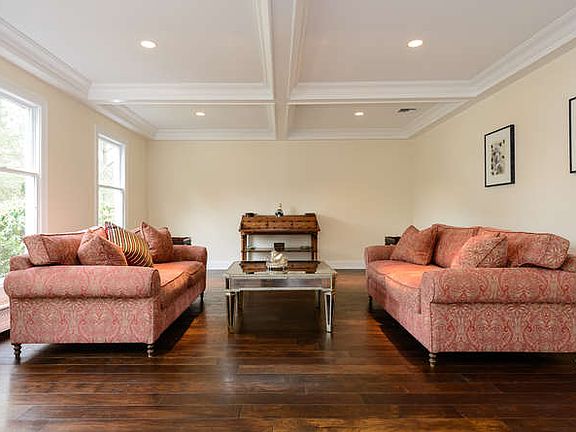 5th image of 370 Annandale Drive