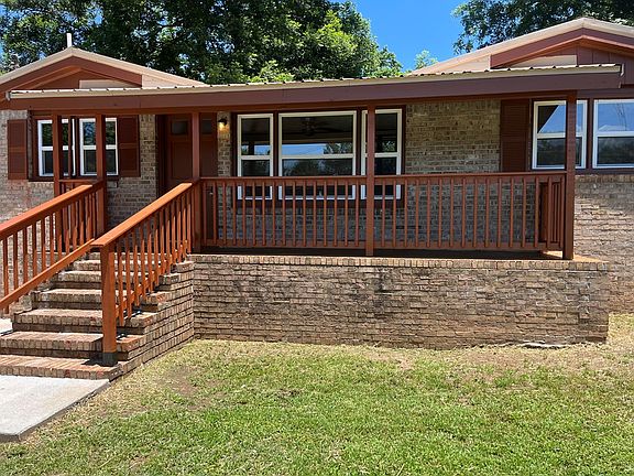 2nd image of 300 Hunt Cir