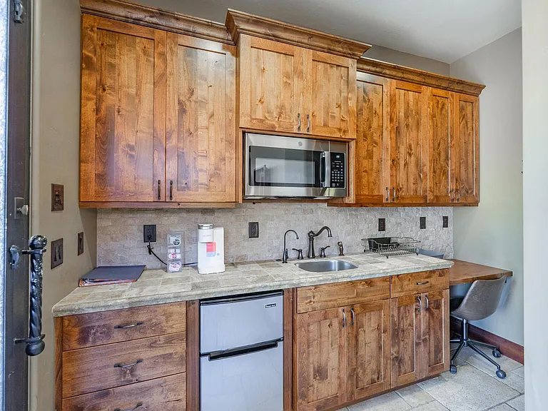 1637 N Olla Cir — Photo 43