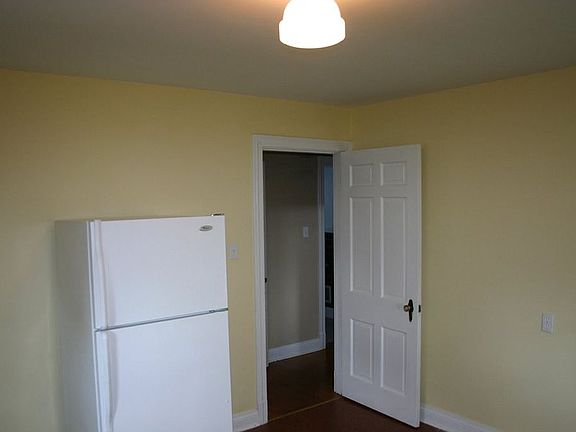 5th image of 925 Ardmore Dr