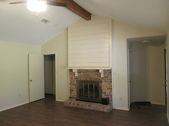 4th image of 209 Longwood Dr