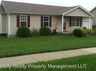 107 Daneswood Ct, Radcliff, KY 40160