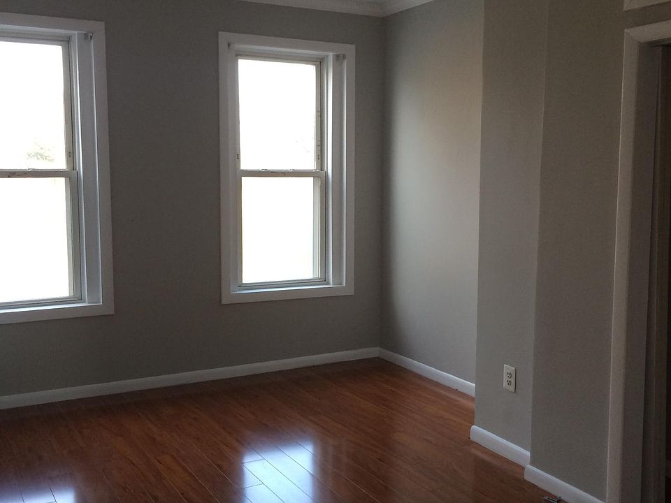 2nd image of 318 S Patterson Park Ave #2
