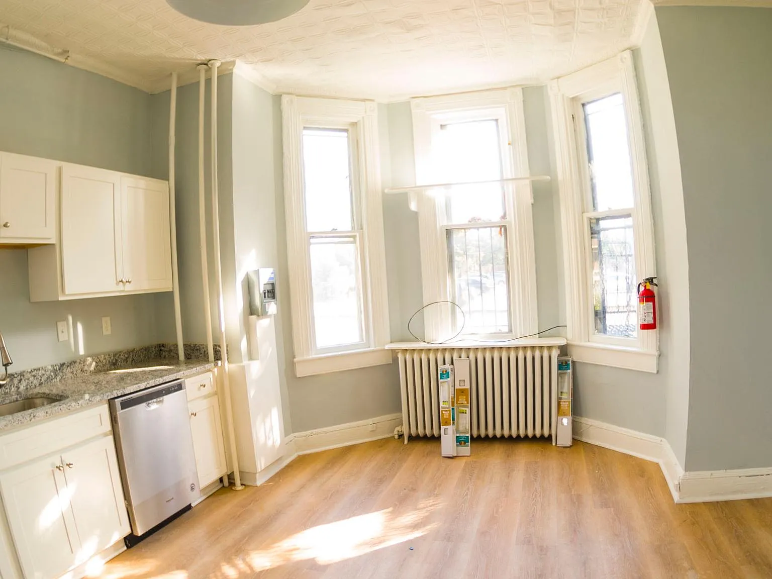 2 bed, 1200 sqft, $1,550 — Photo 2