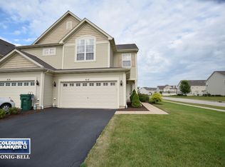 616 Buckboard Ln, Sycamore, IL 60178