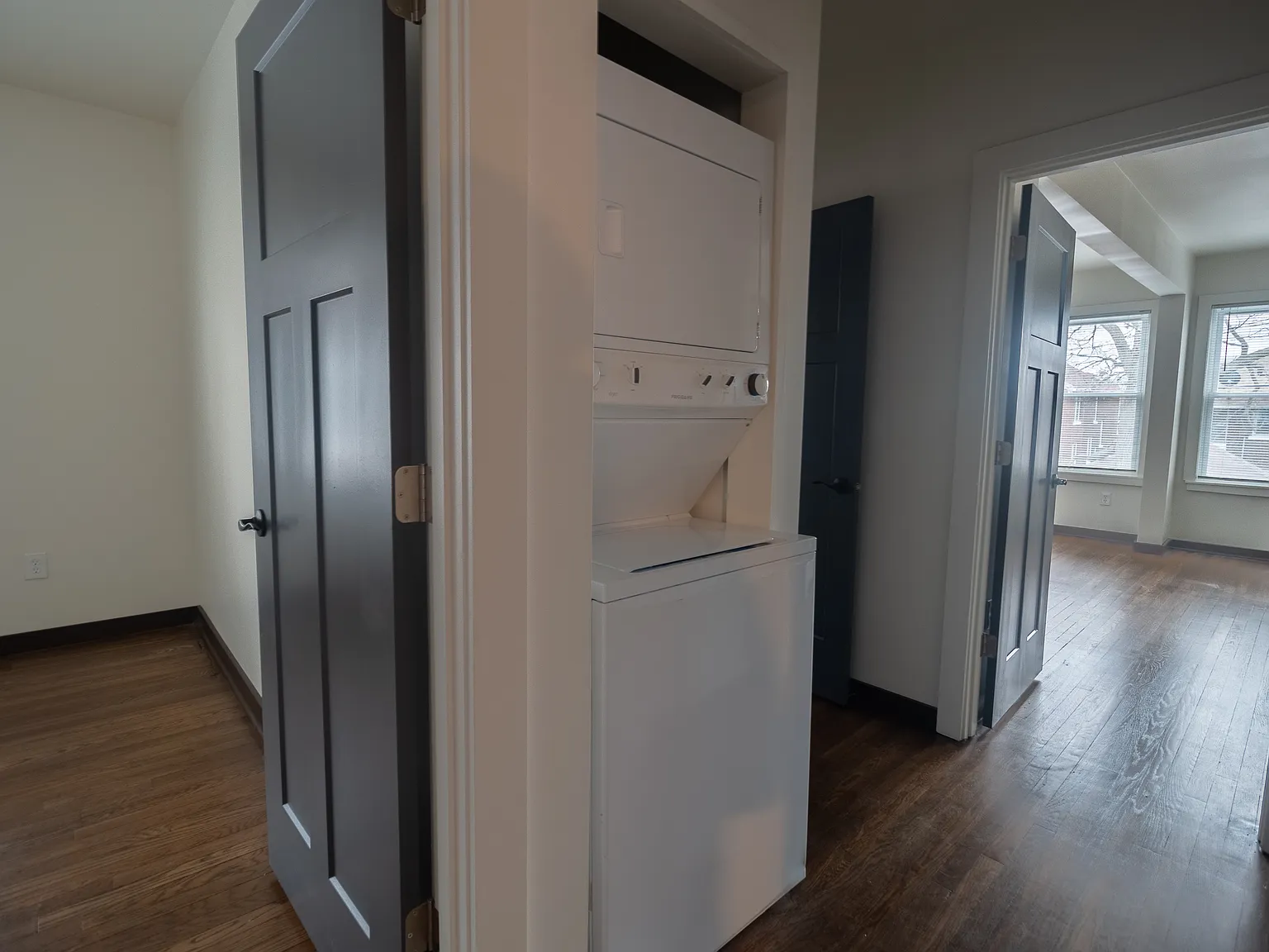 2 bed, 1400 sqft, $1,600 — Photo 2