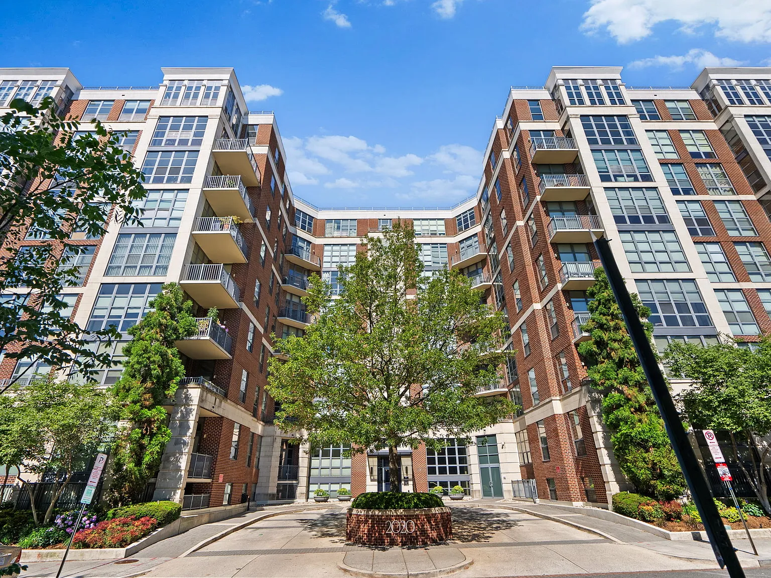 2020 Lofts- Full service building, ADA compliant