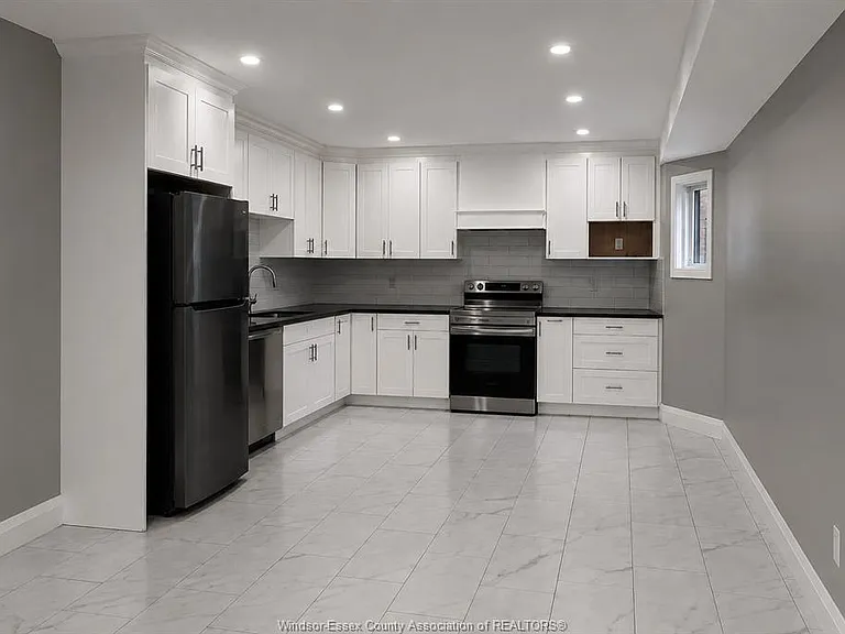 1953 Lepain Cres #LOWER — Photo 4