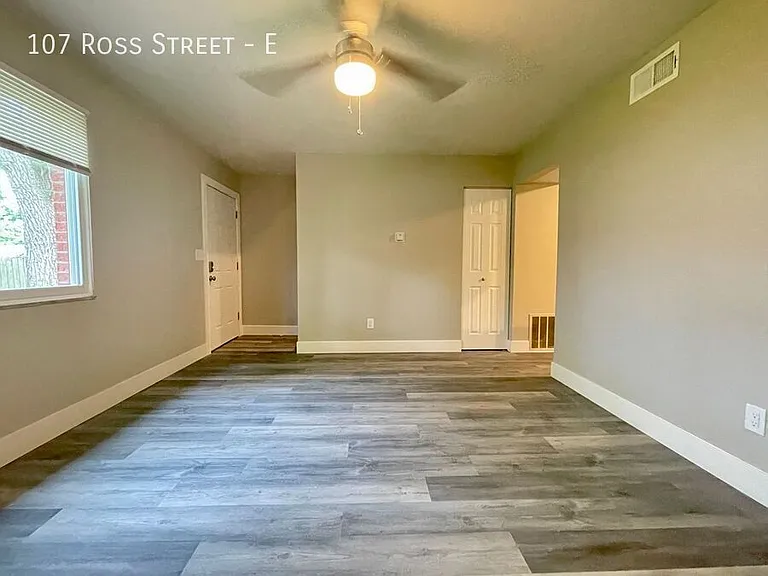 107 Ross St #E — Photo 4
