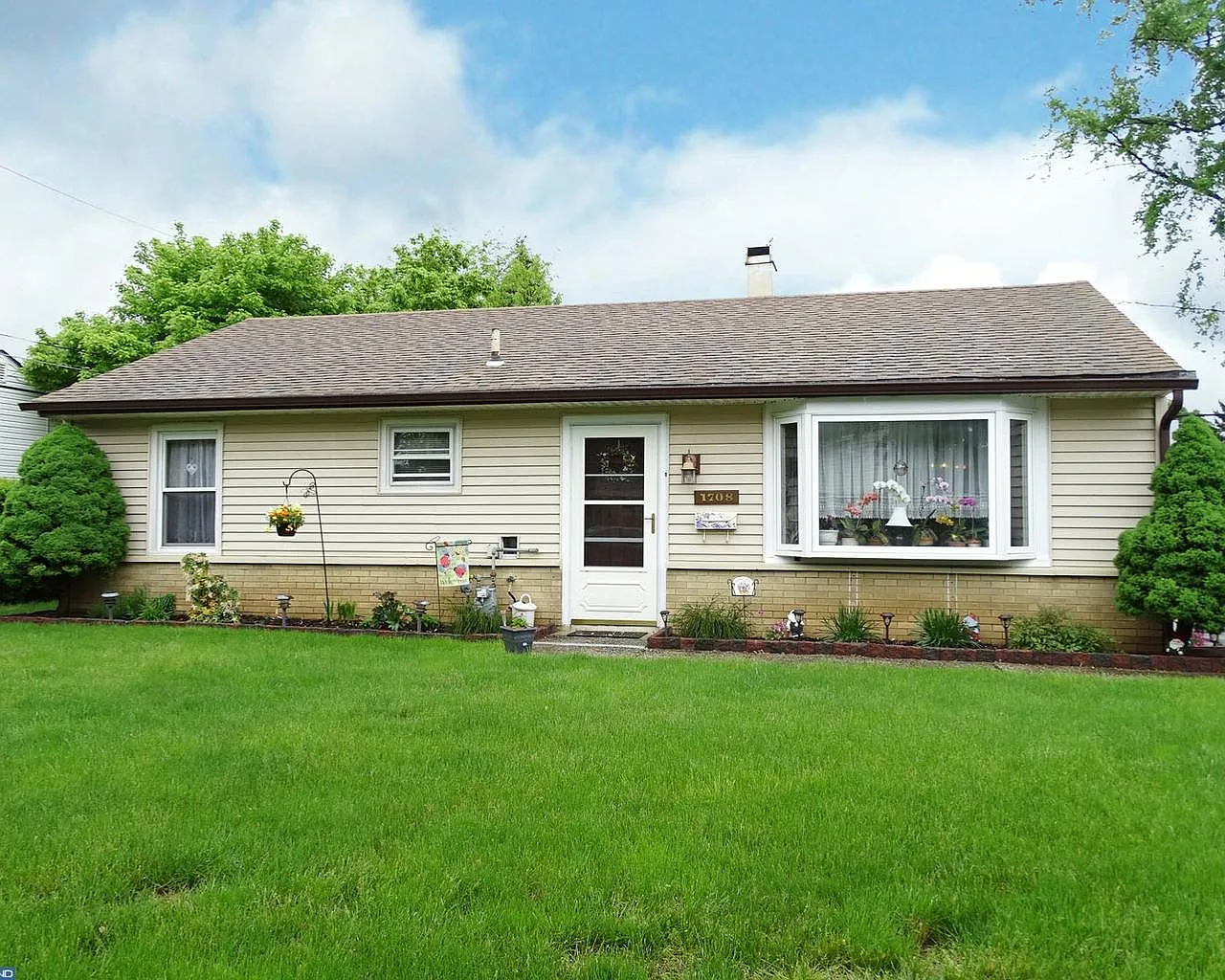 1708 Spencer Dr photo 1