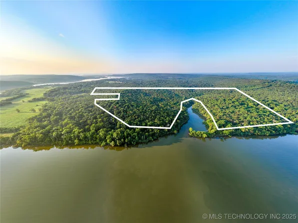 168 N 4400th Rd, Webbers Falls, OK 74470