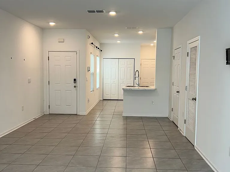 4021 Haymon Ave — Photo 2