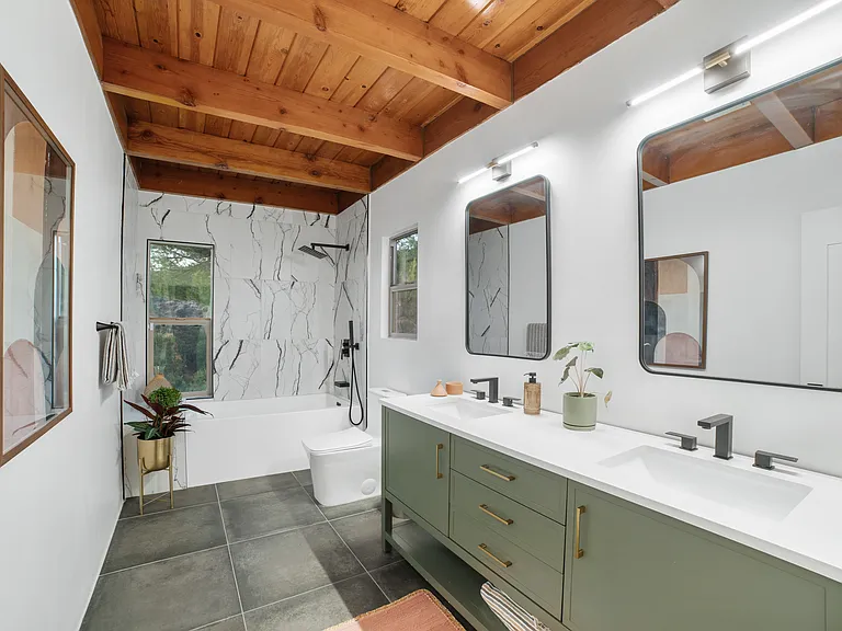 6215 Gyral Dr — Photo 18