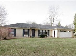 1127 Woodview Dr, Portage, MI 49024