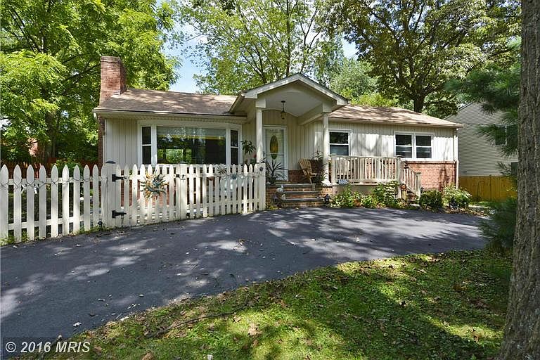 1st image of 2217 Primrose Dr