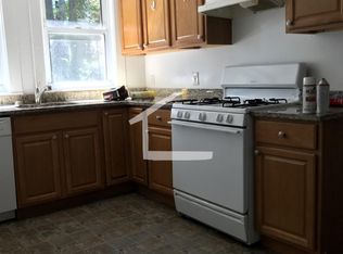 90 Algonquin Rd #102, Chestnut Hill, MA 02467