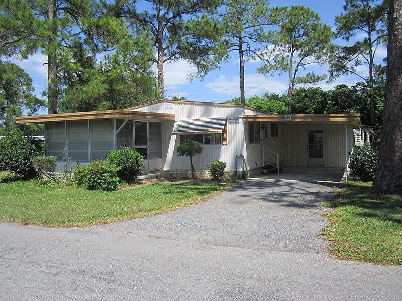 1st image of 202 Woodland Dr