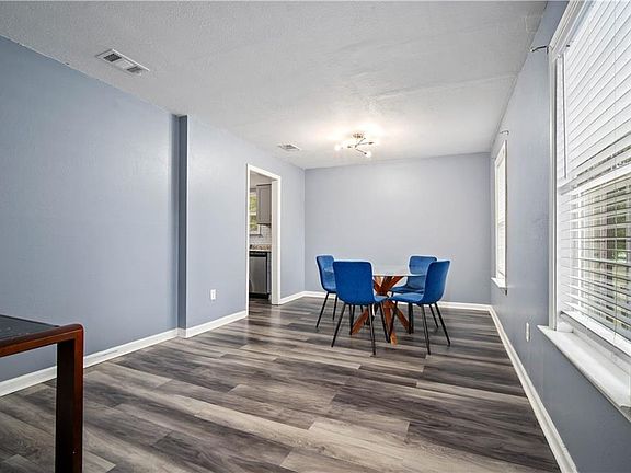 5th image of 3629 Pinewood Dr