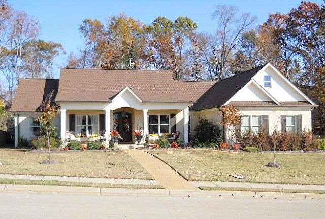 1st image of 404 Northpointe Lake Dr